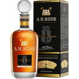 A.H.Riise Old St. Croix FAMILY Reserve 0,7l 42% pdd