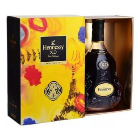   Hennessy XO 0,7l 40% dd. (sárga) .  ART BY ZHANG ENLI Limitált kiadás