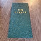 FIZETTETŐ DOBOZ, FEKETE SZÍNŰ MŰBŐRREL BEVONVA,, ARANY NYOMATTAL, 11x22 CM (másolat)