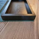 FIZETTETŐ DOBOZ, FEKETE SZÍNŰ MŰBŐRREL BEVONVA,, ARANY NYOMATTAL, 11x22 CM (másolat)