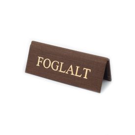 BARNA TEXTILBŐR FOGLALT TÁBLA ARANY NYOMATTAL, KICSI