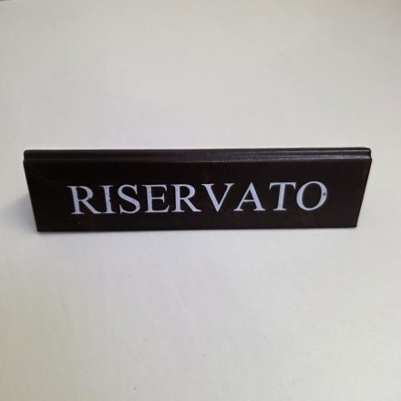 RISERVATO foglalt tábla, sötétbarna műbőr, fehér felirattal, nagy